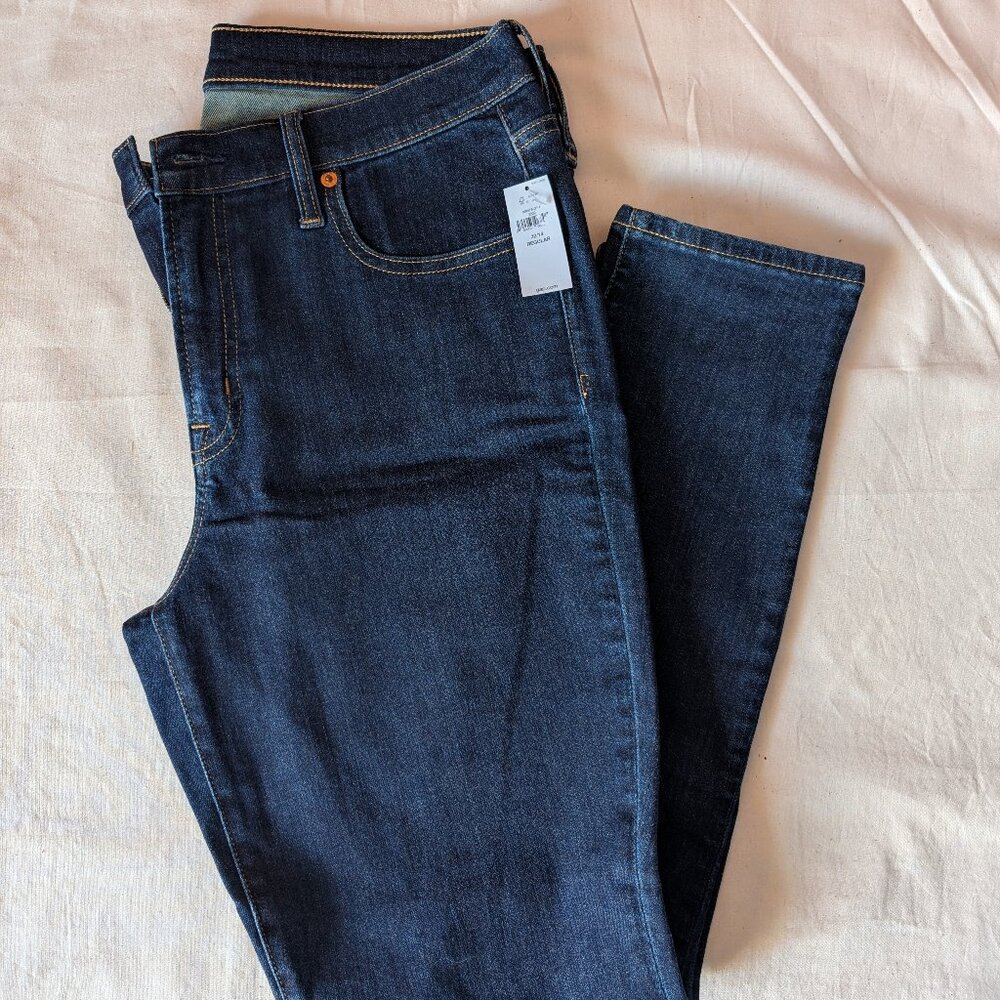 GAP NWT Mid Rise True Skinny Jeans With Washwell™